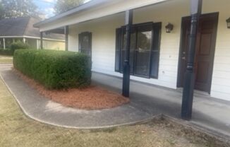 3 beds, 2 baths, $1,650