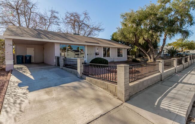 Well maintained Single Story Home in the heart of Las Vegas!