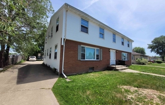 112 ANDREW AVE