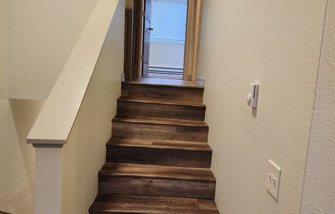 2 beds, 2 baths, 987 sqft, $2,050, Unit 274