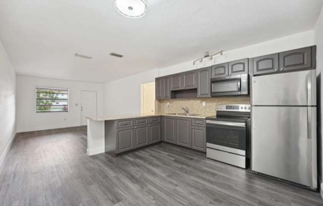 6144 SW 30 ST