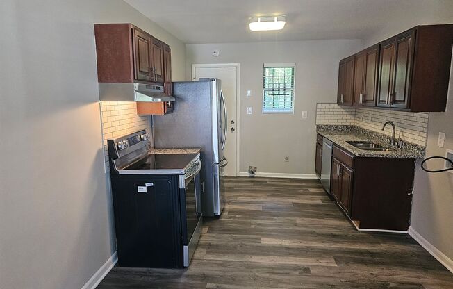 Renovated 2 bed 1 bath Duplex