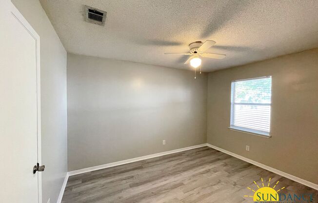 2 beds, 1 bath, $1,200