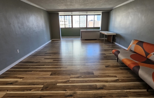1 bed, 1 bath, 802 sqft, $3,150, Unit 10J