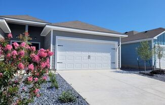 Luxury 3 bedroom/2 bath 1-story Duplex in Seguin, Texas!