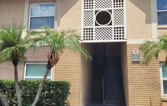 Hawthorne Village Condo- Unit 6
