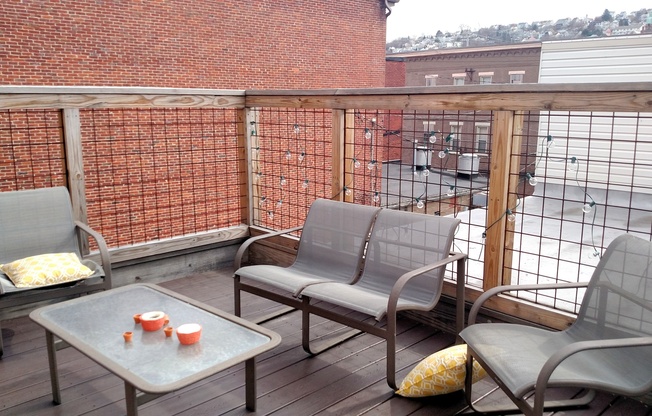 4 beds, 2 baths, 2,000 sqft, $2,200, Unit Front / A