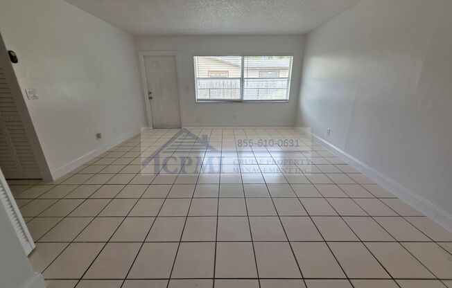 2 beds, 1 bath, 827 sqft, $1,895, Unit 6890- 5th