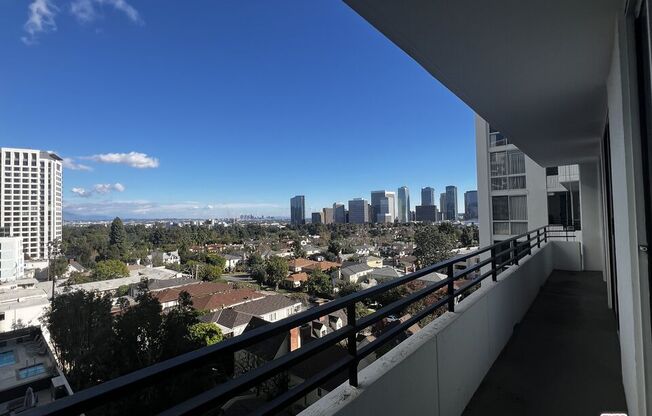 2 beds, 2 baths, 1,947 sqft, $5,595, Unit 910