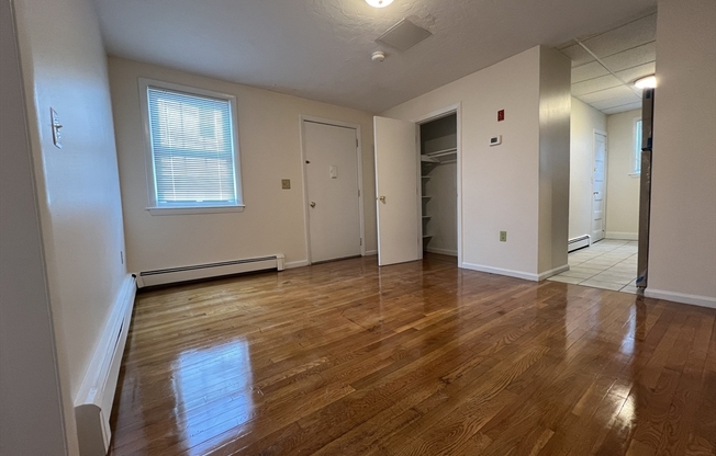 4 APPLETON ST
