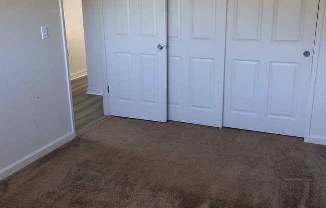 2 beds, 1 bath, $1,200