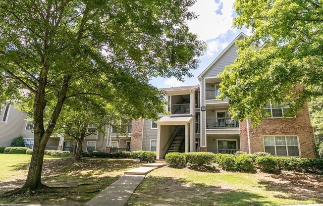 our apartments offer a walkway to the apartments for rent at Gwinnett Pointe, Norcross