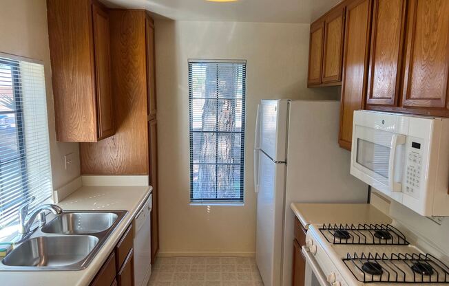 4747 Nara Vista Way #101