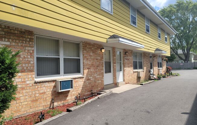 10503-10505-10507 W. Donna Drive