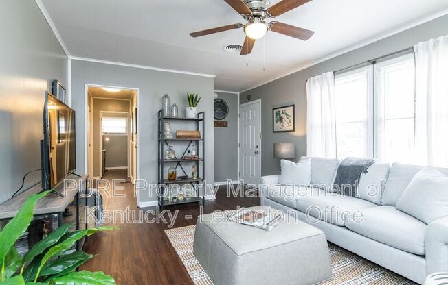 317 MOCKINGBIRD LN