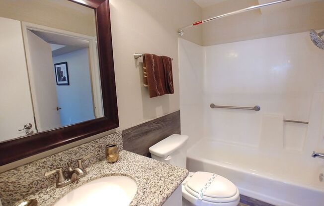 2 beds, 2 baths, 960 sqft, $2,895, Unit 101