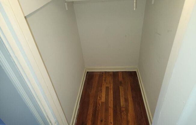 2 beds, 1 bath, 897 sqft, $2,385, Unit A-15