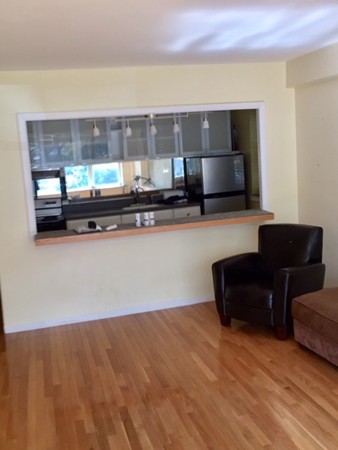1 bed, 1 bath, 660 sqft, $3,000, Unit 111