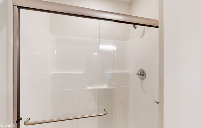1 bed, 1 bath, 658 sqft, $1,399, Unit 1-204 - 1915 Mattis Apt 204