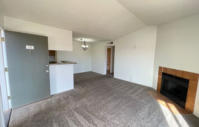 1 bed, 1 bath, 670 sqft, $805, Unit 608