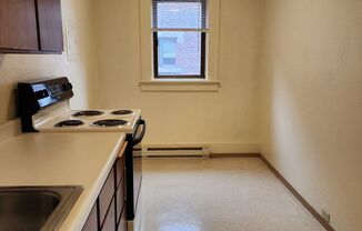 Studio, 1 bath, 415 sqft, $1,000, Unit 213