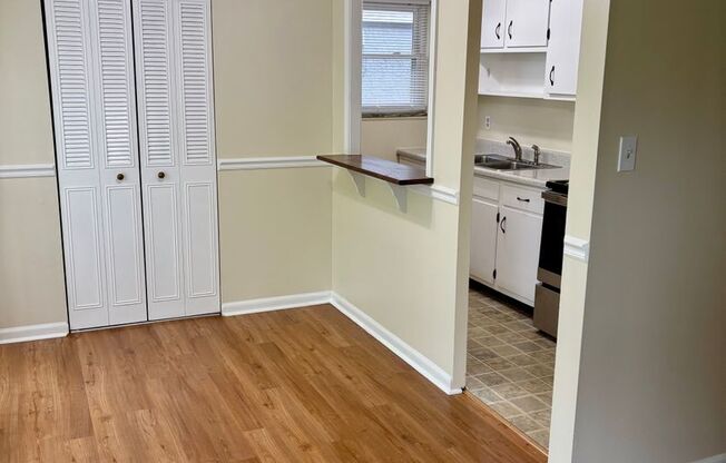 2 bedroom 1 bath unit for rent in the Highlands