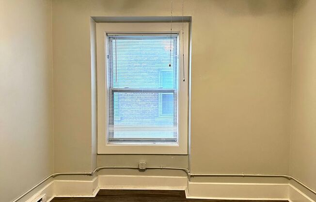 1 bed, 1 bath, 435 sqft, $1,625, Unit 905