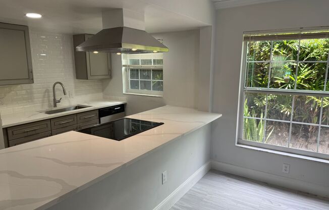 726 Edgewater Drive