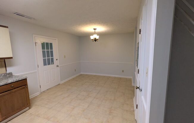 Newly Renovated 3BR/3BA: 4438 Coopers Creek Dr in Smyrna – Prime Cobb County Location!