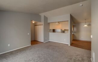 3 beds, 2 baths, $2,195, Unit 71