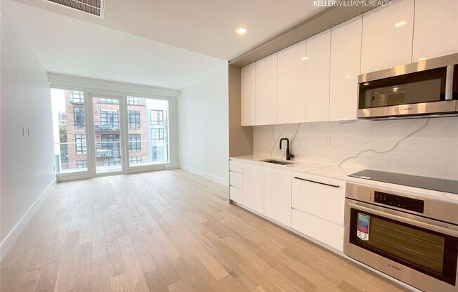 1 bed, 1 bath, 583 sqft, $3,995, Unit 5G