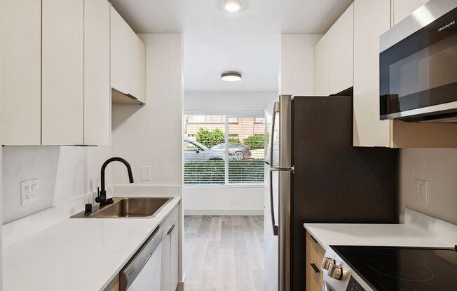 Modern Apartments in Queen Anne – Steps from Climate Pledge Arena!