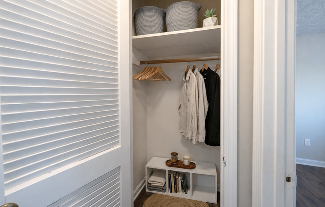 1 bed, 1.5 baths, 700 sqft, $1,200, Unit 1538-L