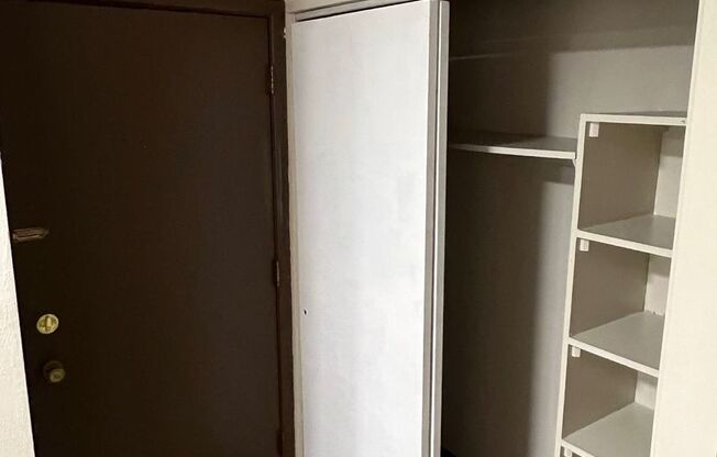 1 bed, 1 bath, 552 sqft, $775, Unit DB1-2