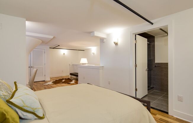 1 bed, 1 bath, 780 sqft, $2,631, Unit 2B