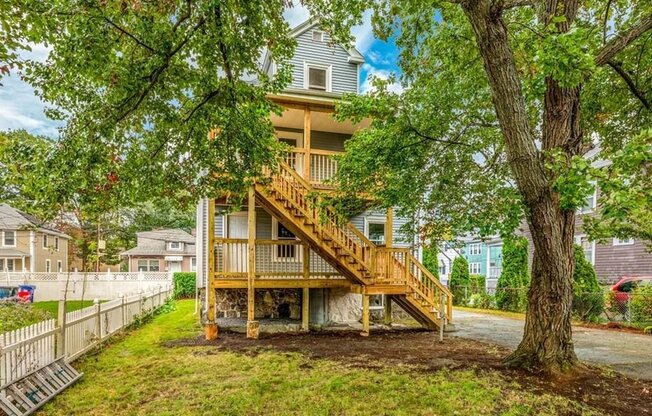 25 WEYBOSSET ST