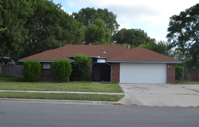 Available 5/3/24 Large corner lot with private back yard!
