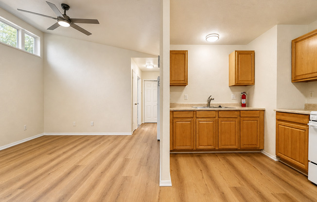 25-45 W. Tenth street
