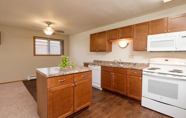 Cedars 2 Apartments | Kitchen-Dining