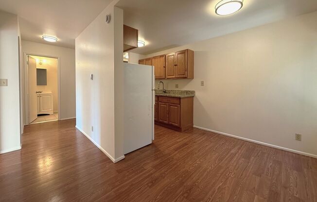 2 beds, 1 bath, 619 sqft, $1,900, Unit 302
