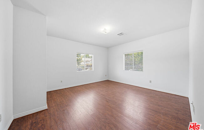 1224 S CRENSHAW BLVD