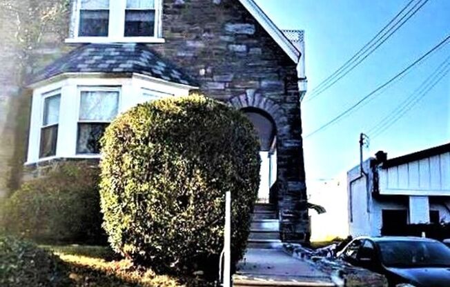 Rhawn St 2212