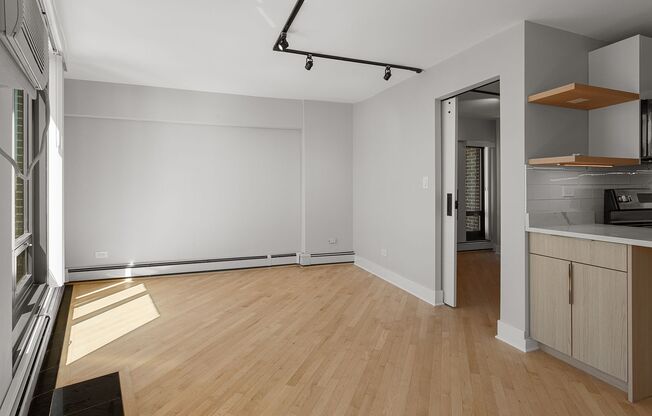 3 beds, 1.5 baths, 1,001 sqft, $3,400, Unit 28K