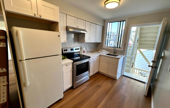 155 SICKLES AVE