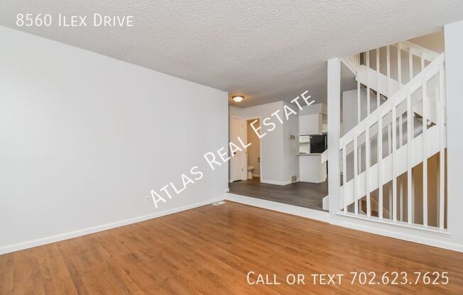8560 ILEX DR