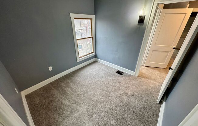 3 beds, 1 bath, $2,399