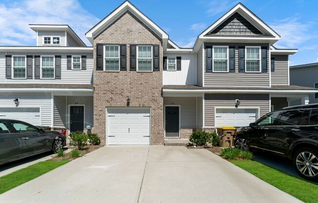 Stunning Townhome Available Now!