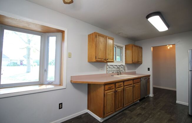 3 beds, 2 baths, $1,950