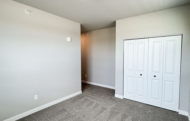 3 beds, 2 baths, 1,404 sqft, $1,975, Unit C302