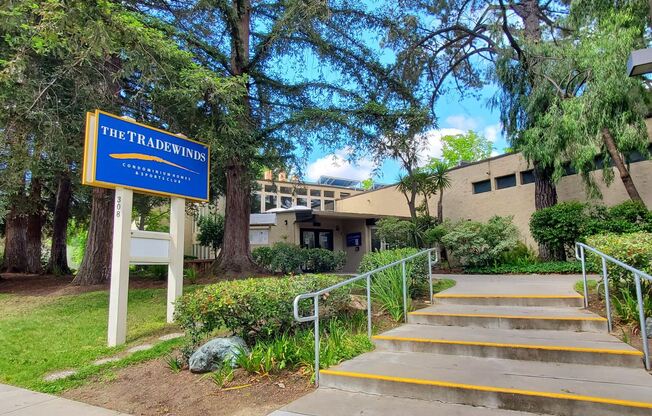 289 Tradewinds Drive #8